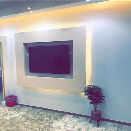 فندق ادوماتو Adomato Hotel Dawmat al-Jandal Екстер'єр фото