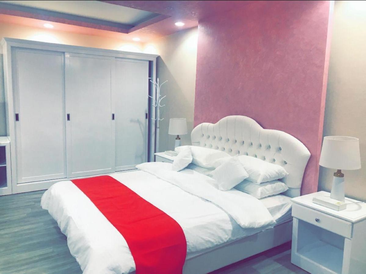 فندق ادوماتو Adomato Hotel Dawmat al-Jandal Екстер'єр фото