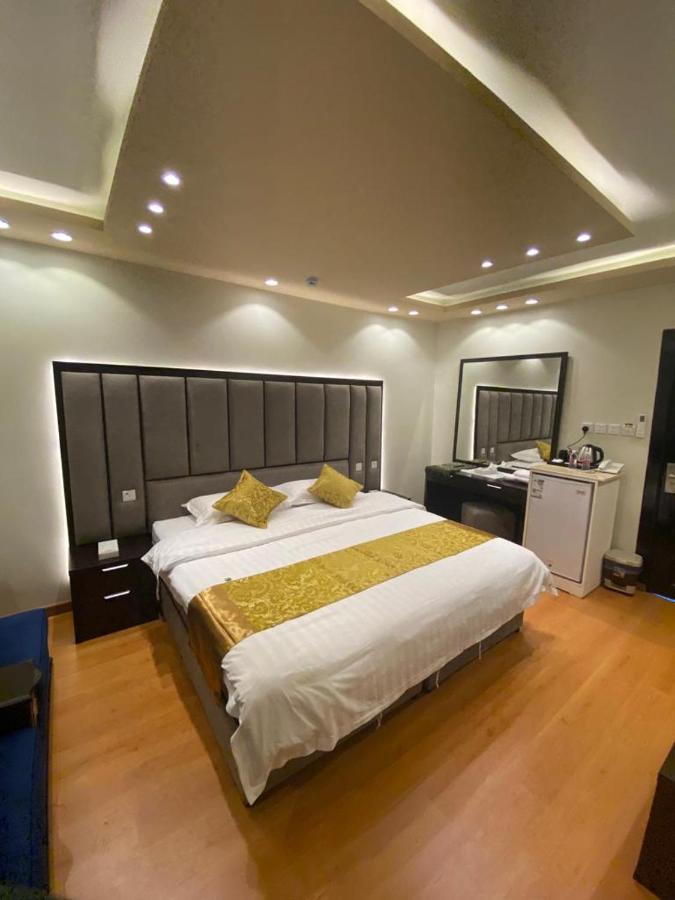 فندق ادوماتو Adomato Hotel Dawmat al-Jandal Екстер'єр фото