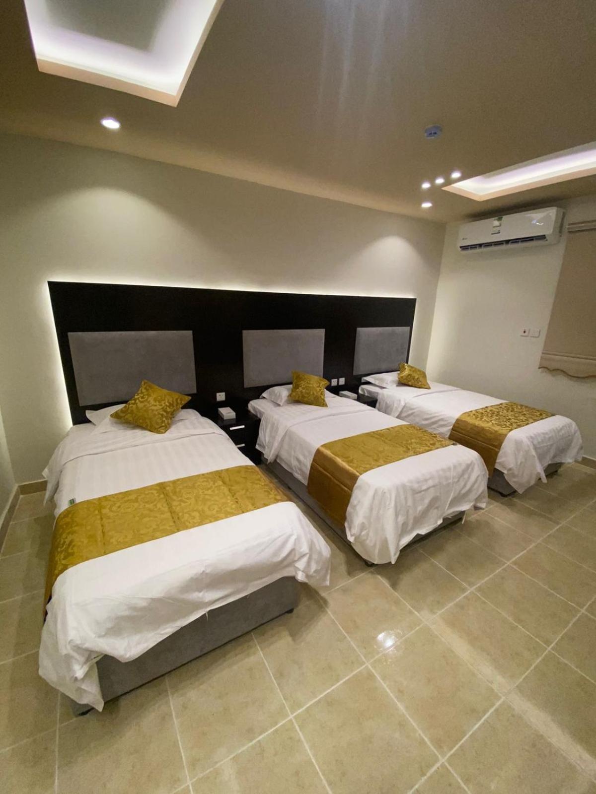 فندق ادوماتو Adomato Hotel Dawmat al-Jandal Екстер'єр фото